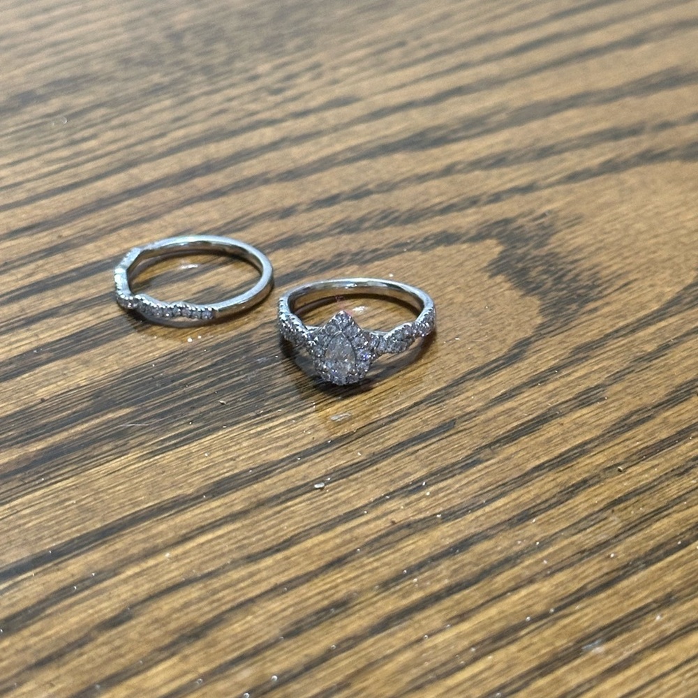 Elegant Silver Ring Set